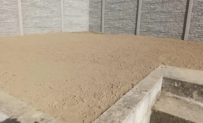 Création d'une pelouse en gazon de placage avec apport de terre végétale à Saint-Quentin, Saint-Quentin, Avenir Vert