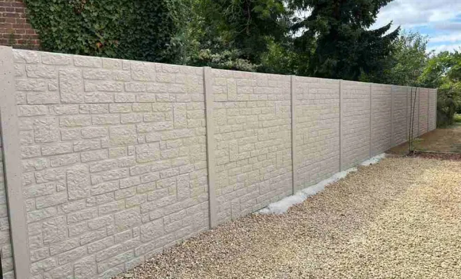 Pose d’une clôture béton décorative d'une allée de maison à Saint-Quentin, Saint-Quentin, Avenir Vert