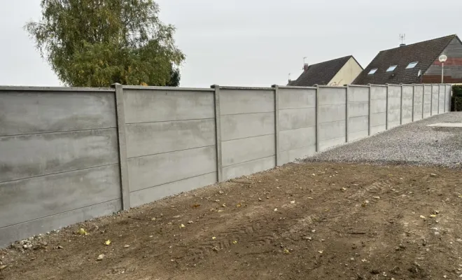 Dessouchage d'une haie avec pose d'une clôture en béton en plaque lisse à Grugies, Saint-Quentin, Avenir Vert