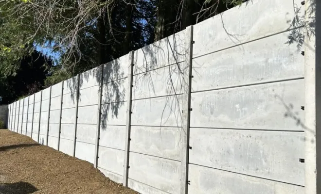 Pose d'une clôture en béton en plaque lisse pour une maison à Monceau-lès-Leups, Saint-Quentin, Avenir Vert