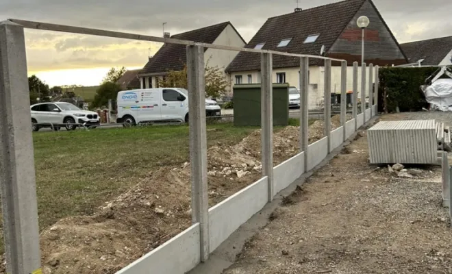 Dessouchage d'une haie avec pose d'une clôture en béton en plaque lisse à Grugies, Saint-Quentin, Avenir Vert